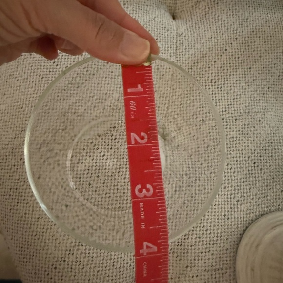 Elegant Set Of White Vintage Style Candle Holders - Picture 5 of 5